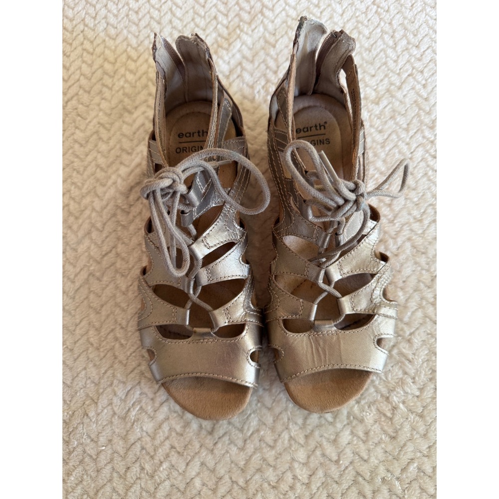 Earth Origins Kendra Kamilla Platinum‎ Metallic Gladiator Sandals 7M 2020S